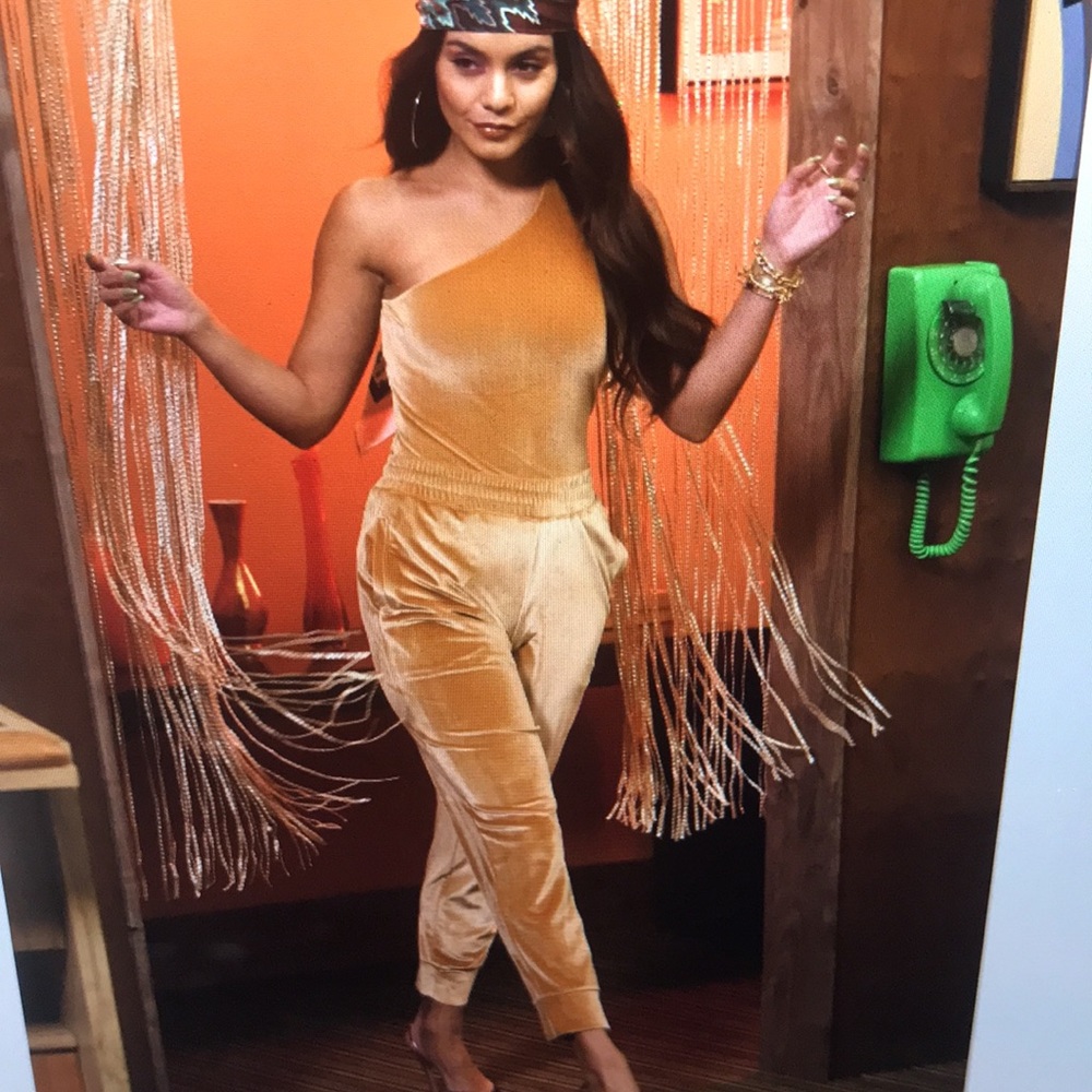Fabletics VANESSA HUDGENS Velour joggers XS EUC - Picture 4 of 13